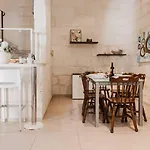 Bright 3bed Townhouse By Homely!