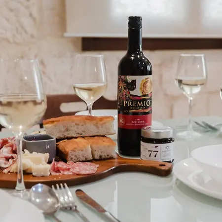 Bright 3bed Townhouse By Homely! *